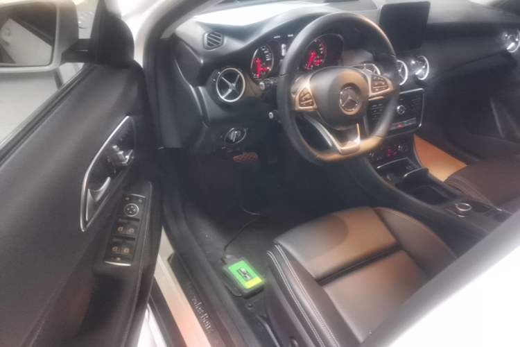 Used Mercedes-Benz GLA 2019 GLA 200 Dynamic Edition Driver Seat