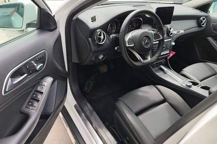 Used Mercedes-Benz GLA 2019 GLA 200 Fashion Model Driver Seat