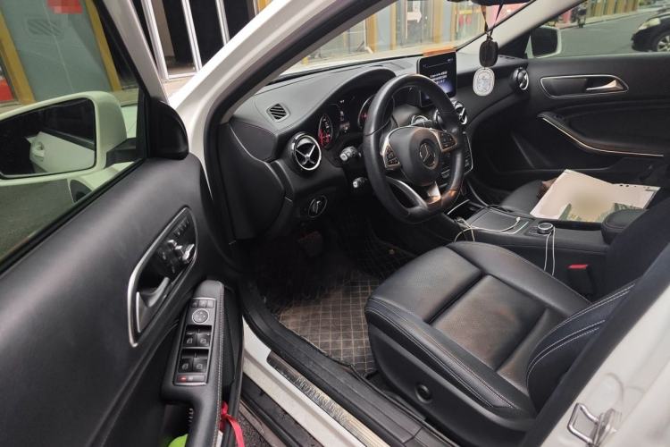 Used Mercedes-Benz GLA 2019 GLA 200 Fashion Model Driver Seat