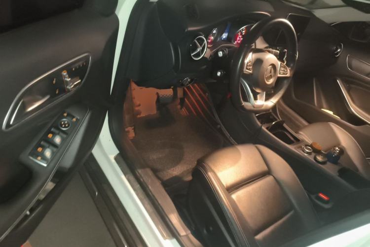 Used Mercedes-Benz GLA 2019 GLA 200 Dynamic Edition Driver Seat