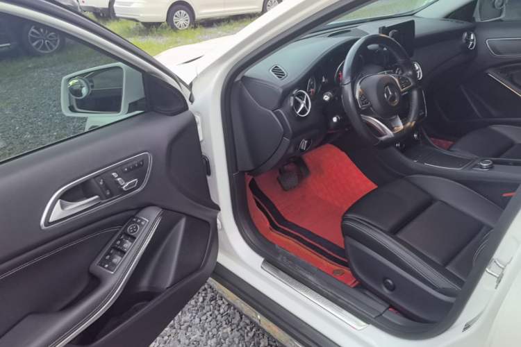 Used Mercedes-Benz GLA 2019 GLA 200 Fashion Model Driver Seat