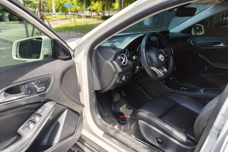 Used Mercedes-Benz GLA 2019 GLA 200 Fashion Model Driver Seat