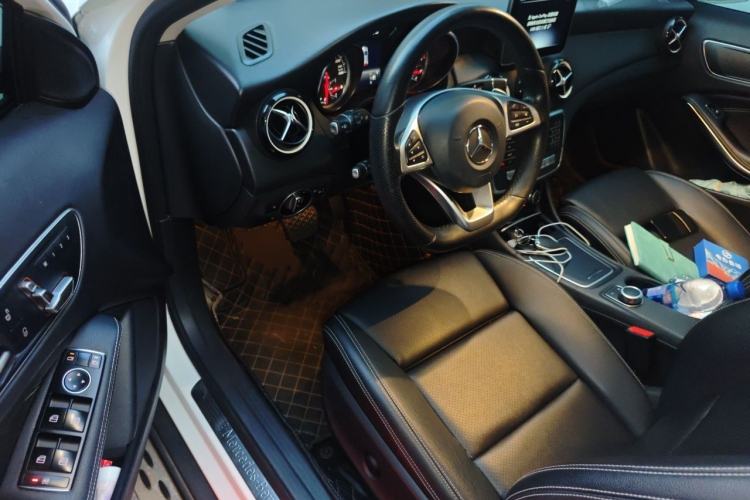Used Mercedes-Benz GLA 2019 GLA 200 Dynamic Edition Driver Seat
