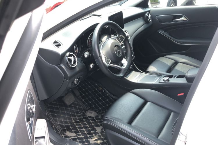 Used Mercedes-Benz GLA 2019 GLA 200 Dynamic Edition Driver Seat
