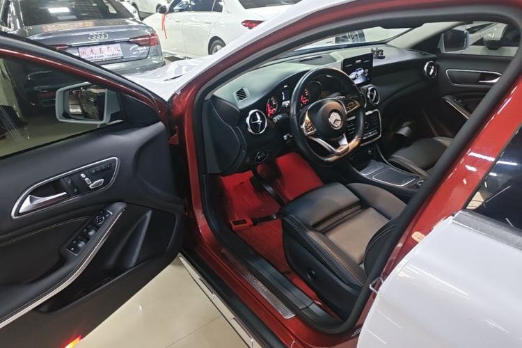 Used Mercedes-Benz GLA 2019 GLA 200 Dynamic Edition Driver Seat