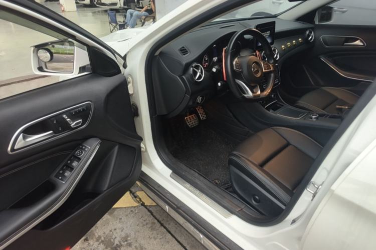 Used Mercedes-Benz GLA 2019 GLA 200 Fashion Model Driver Seat