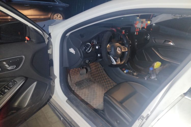 Used Mercedes-Benz GLA 2019 GLA 200 Dynamic Edition Driver Seat