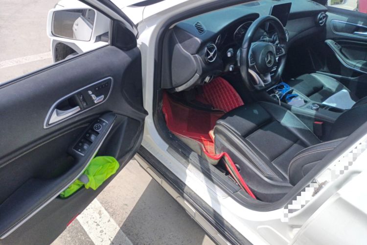 Used Mercedes-Benz GLA 2019 GLA 200 Dynamic Edition Driver Seat