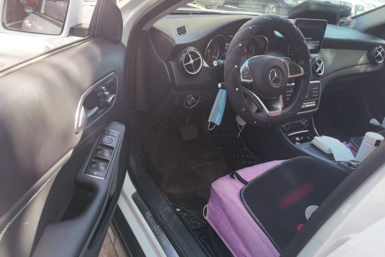 Used Mercedes-Benz GLA 2019 GLA 200 Dynamic Edition Driver Seat