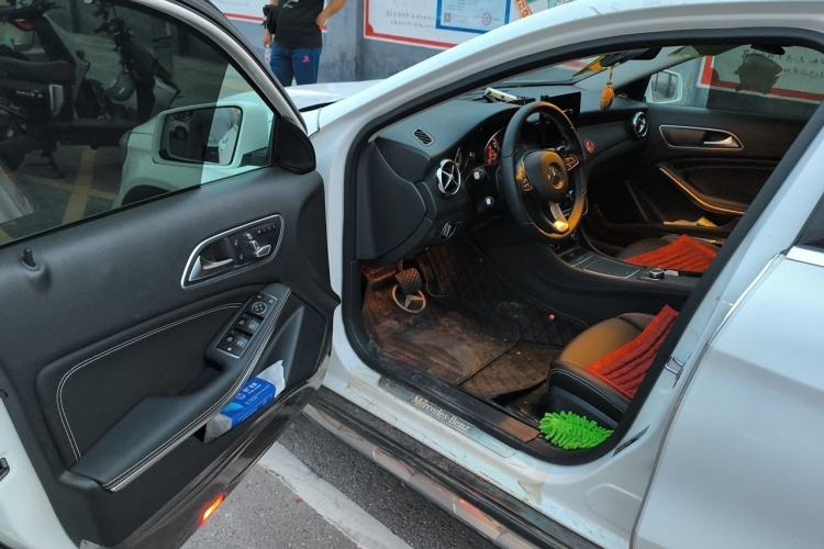 Used Mercedes-Benz GLA 2019 GLA 200 Dynamic Edition Driver Seat