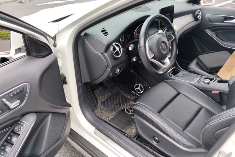 Used Mercedes-Benz GLA 2019 GLA 200 Fashion Model Driver Seat
