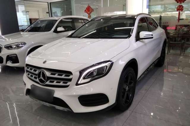 Ojetý Mercedes-Benz GLA 2019 GLA 200 Fashion Model