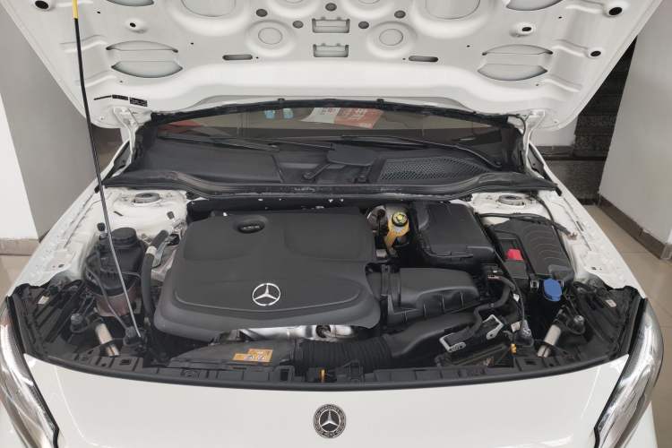 Used Mercedes-Benz GLA 2019 GLA 200 Fashion Model Engine Bay