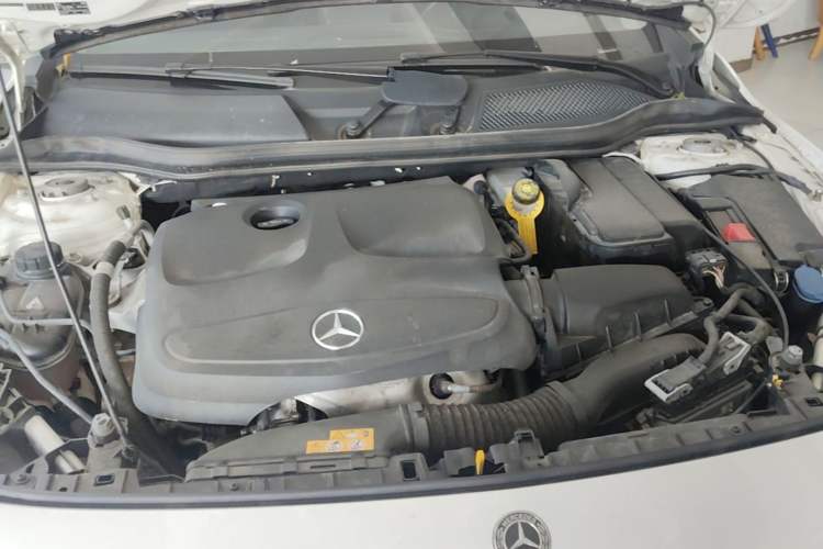 Used Mercedes-Benz GLA 2019 GLA 200 Fashion Model Engine Bay