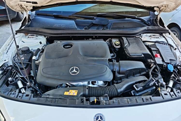 Used Mercedes-Benz GLA 2019 GLA 200 Fashion Model Engine Bay