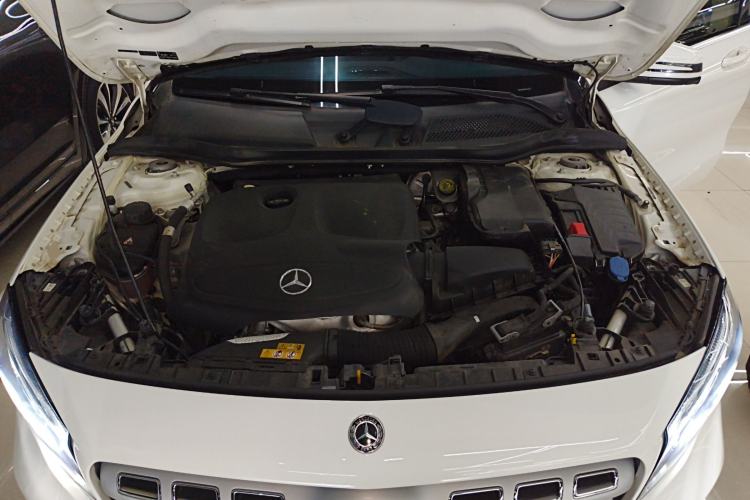 Used Mercedes-Benz GLA 2019 GLA 200 Fashion Model Engine Bay