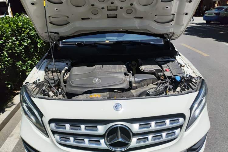 Used Mercedes-Benz GLA 2019 GLA 200 Fashion Model Engine Bay