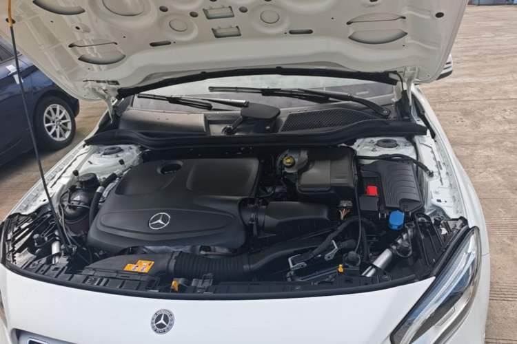 Used Mercedes-Benz GLA 2019 GLA 200 Fashion Model Engine Bay