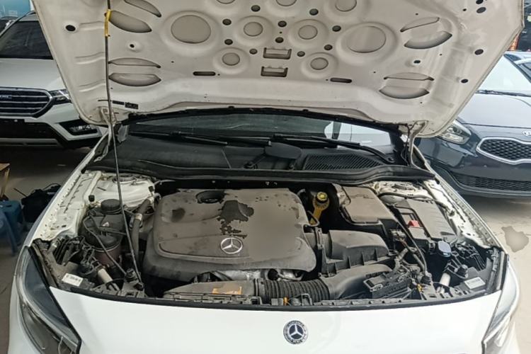 Used Mercedes-Benz GLA 2019 GLA 200 Dynamic Edition Engine Bay