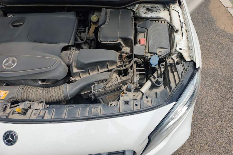 Used Mercedes-Benz GLA 2019 GLA 200 Dynamic Edition Engine Bay Left