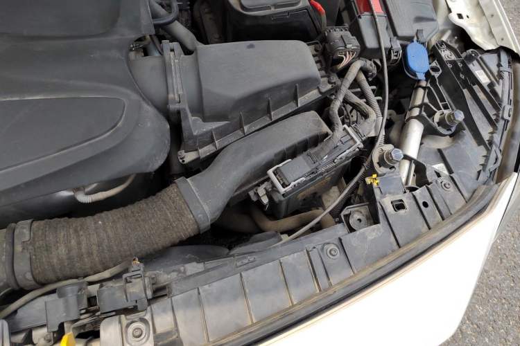 Used Mercedes-Benz GLA 2019 GLA 200 Fashion Model Engine Bay Left