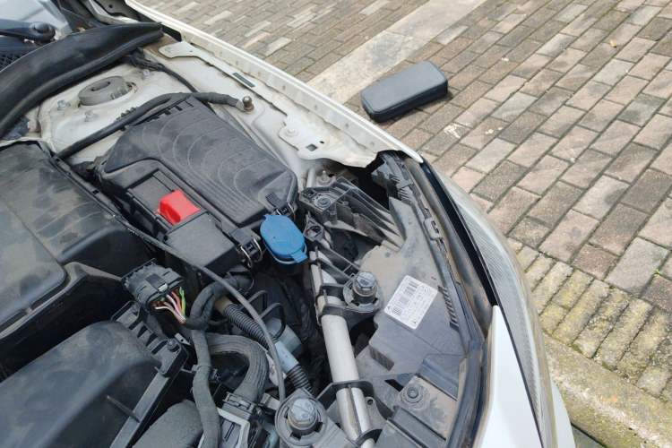 Used Mercedes-Benz GLA 2019 GLA 200 Dynamic Edition Engine Bay Left