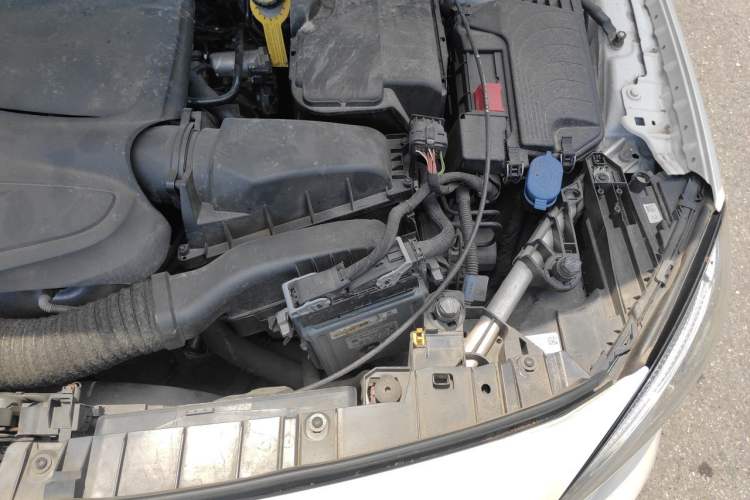 Used Mercedes-Benz GLA 2019 GLA 200 Fashion Model Engine Bay Left