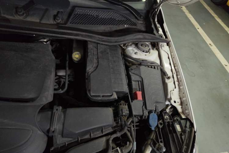 Used Mercedes-Benz GLA 2019 GLA 200 Fashion Model Engine Bay Left