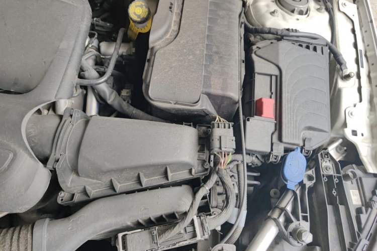 Used Mercedes-Benz GLA 2019 GLA 200 Fashion Model Engine Bay Left