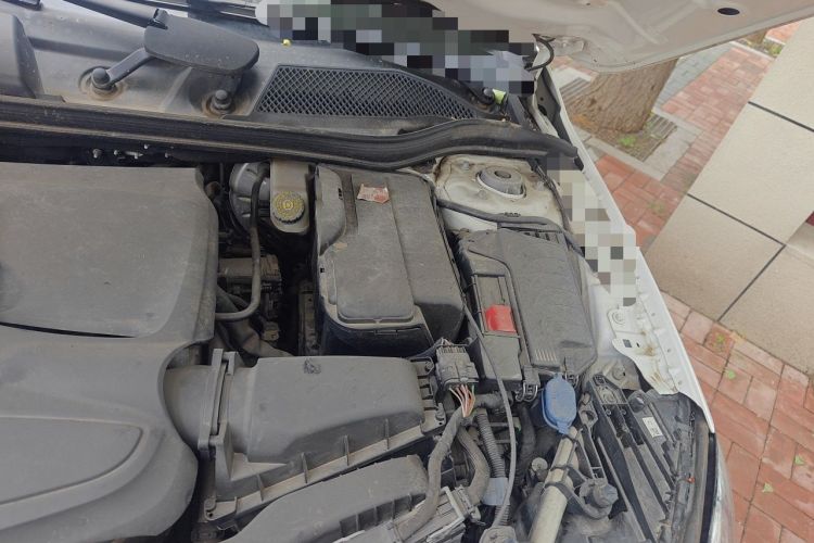 Used Mercedes-Benz GLA 2019 GLA 200 Fashion Model Engine Bay Left