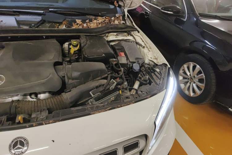 Used Mercedes-Benz GLA 2019 GLA 200 Fashion Model Engine Bay Left