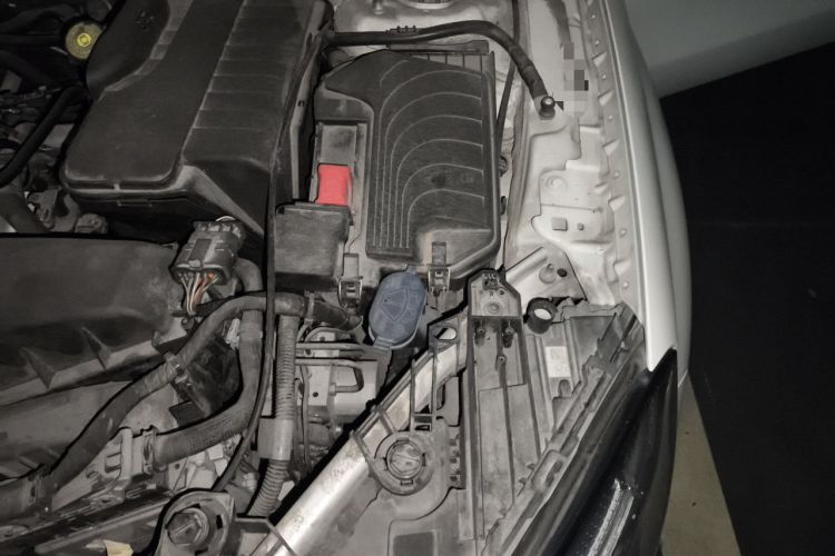 Used Mercedes-Benz GLA 2019 GLA 200 Fashion Model Engine Bay Left