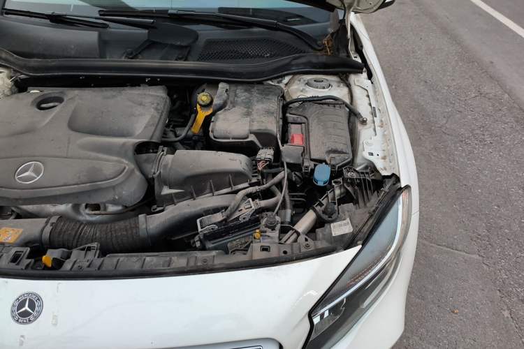 Used Mercedes-Benz GLA 2019 GLA 200 Dynamic Edition Engine Bay Left