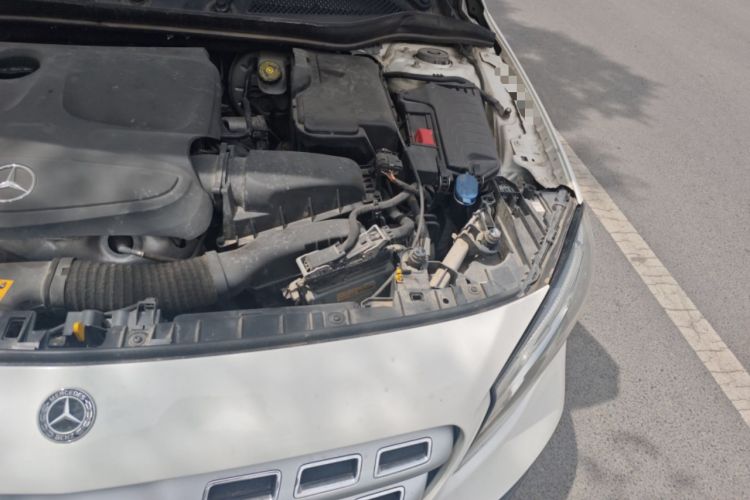 Used Mercedes-Benz GLA 2019 GLA 200 Fashion Model Engine Bay Left