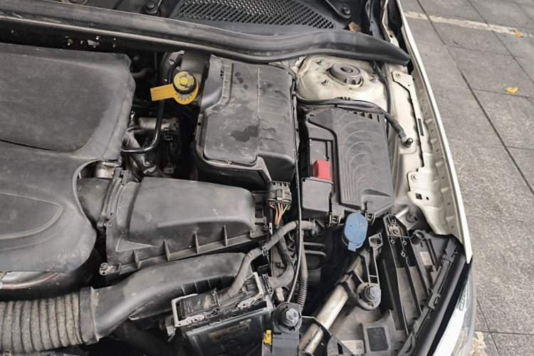 Used Mercedes-Benz GLA 2019 GLA 200 Fashion Model Engine Bay Left