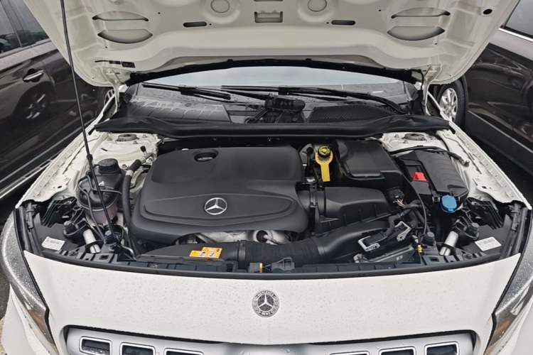 Used Mercedes-Benz GLA 2019 GLA 200 Dynamic Edition Engine Bay