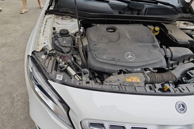 Used Mercedes-Benz GLA 2019 GLA 200 Fashion Model Engine Bay Right
