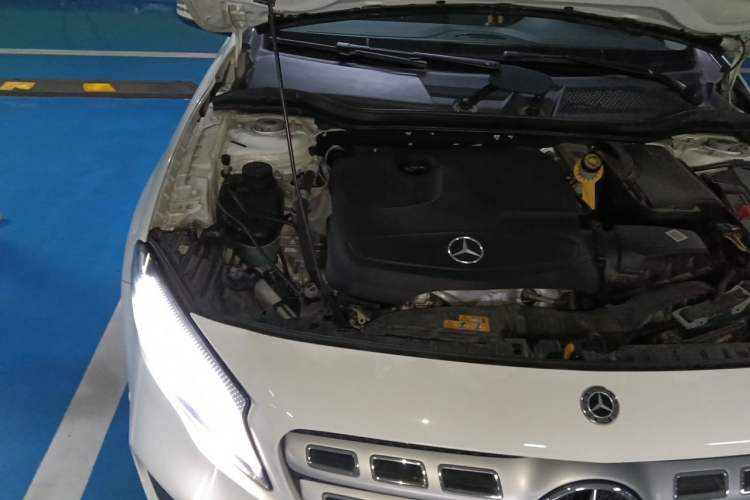 Used Mercedes-Benz GLA 2019 GLA 200 Fashion Model Engine Bay Right