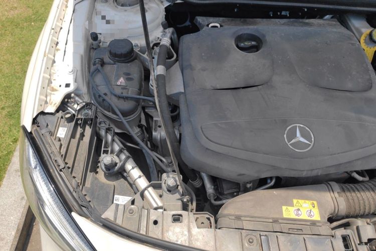 Used Mercedes-Benz GLA 2019 GLA 200 Fashion Model Engine Bay Right