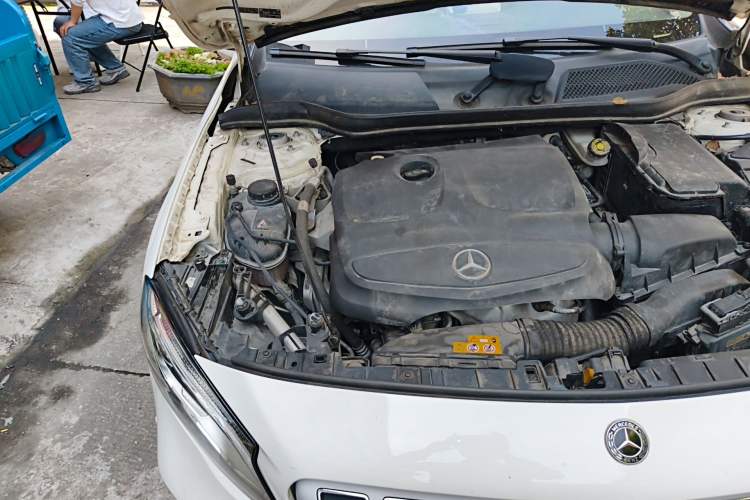 Used Mercedes-Benz GLA 2019 GLA 200 Fashion Model Engine Bay Right