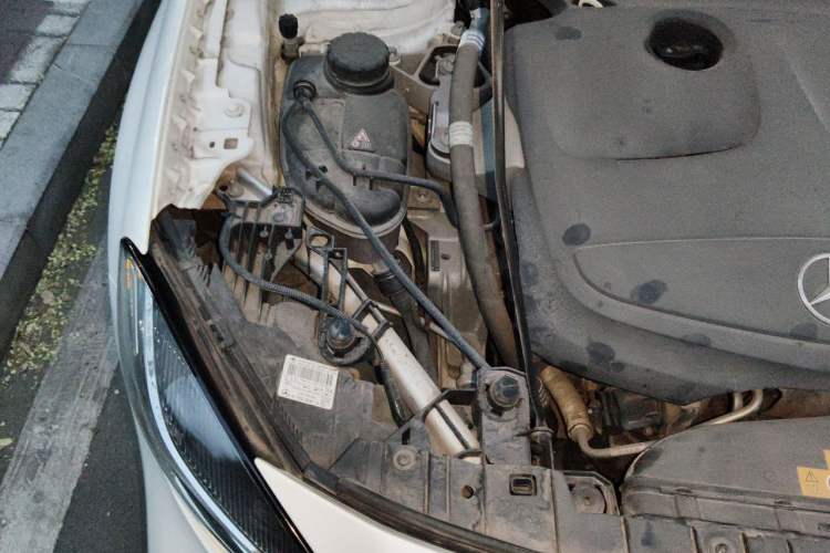 Used Mercedes-Benz GLA 2019 GLA 200 Dynamic Edition Engine Bay Right