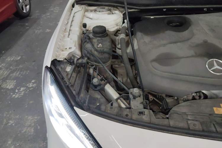 Used Mercedes-Benz GLA 2019 GLA 200 Fashion Model Engine Bay Right