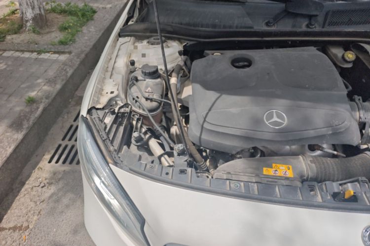Used Mercedes-Benz GLA 2019 GLA 200 Fashion Model Engine Bay Right