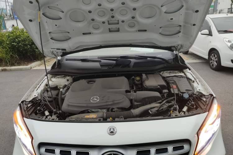 Used Mercedes-Benz GLA 2019 GLA 200 Fashion Model Engine Bay