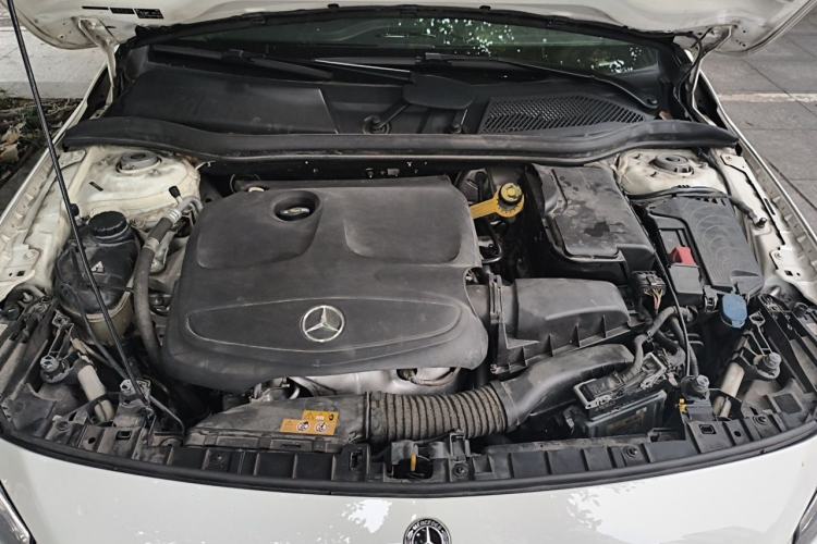 Used Mercedes-Benz GLA 2019 GLA 200 Fashion Model Engine Bay