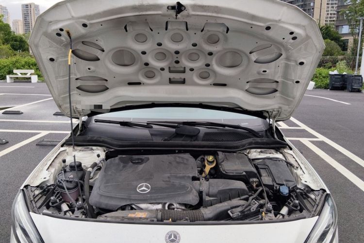 Used Mercedes-Benz GLA 2019 GLA 200 Fashion Model Engine Bay