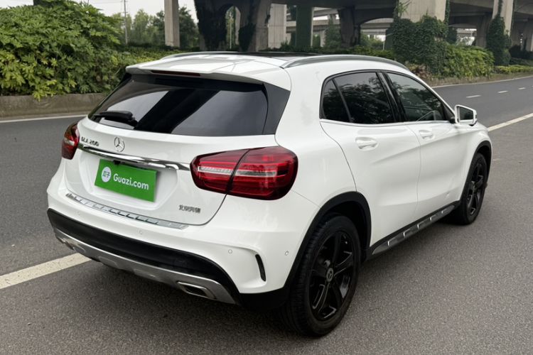 Used Mercedes-Benz GLA 2019 GLA 200 Fashion Model Exterior 2