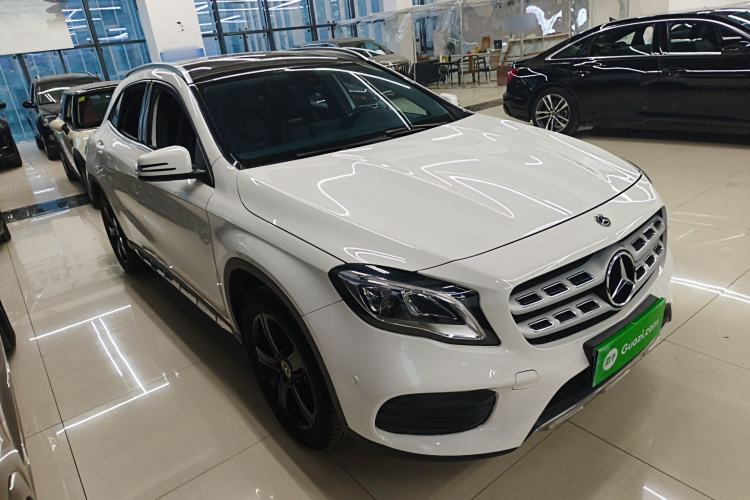 Used Mercedes-Benz GLA 2019 GLA 200 Fashion Model Exterior 2
