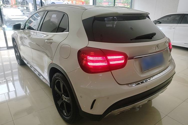 Used Mercedes-Benz GLA 2019 GLA 200 Fashion Model Exterior 2