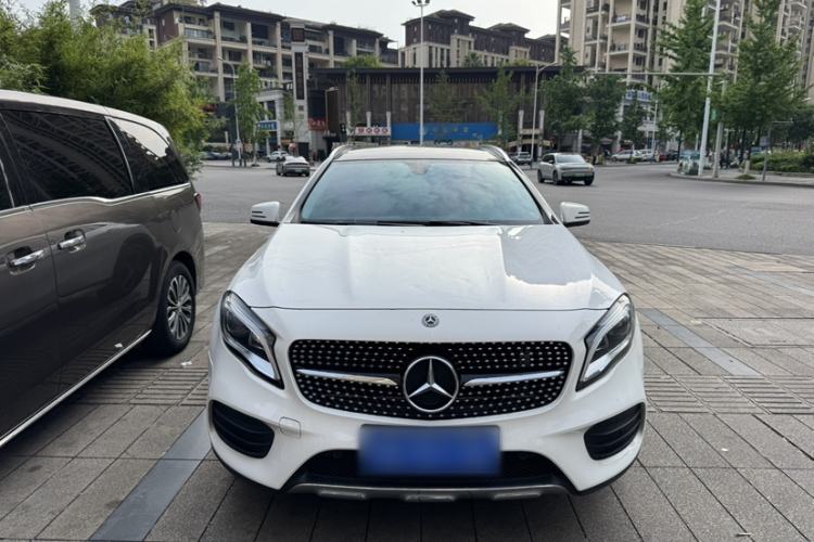 Used Mercedes-Benz GLA 2019 GLA 200 Fashion Model Exterior 3